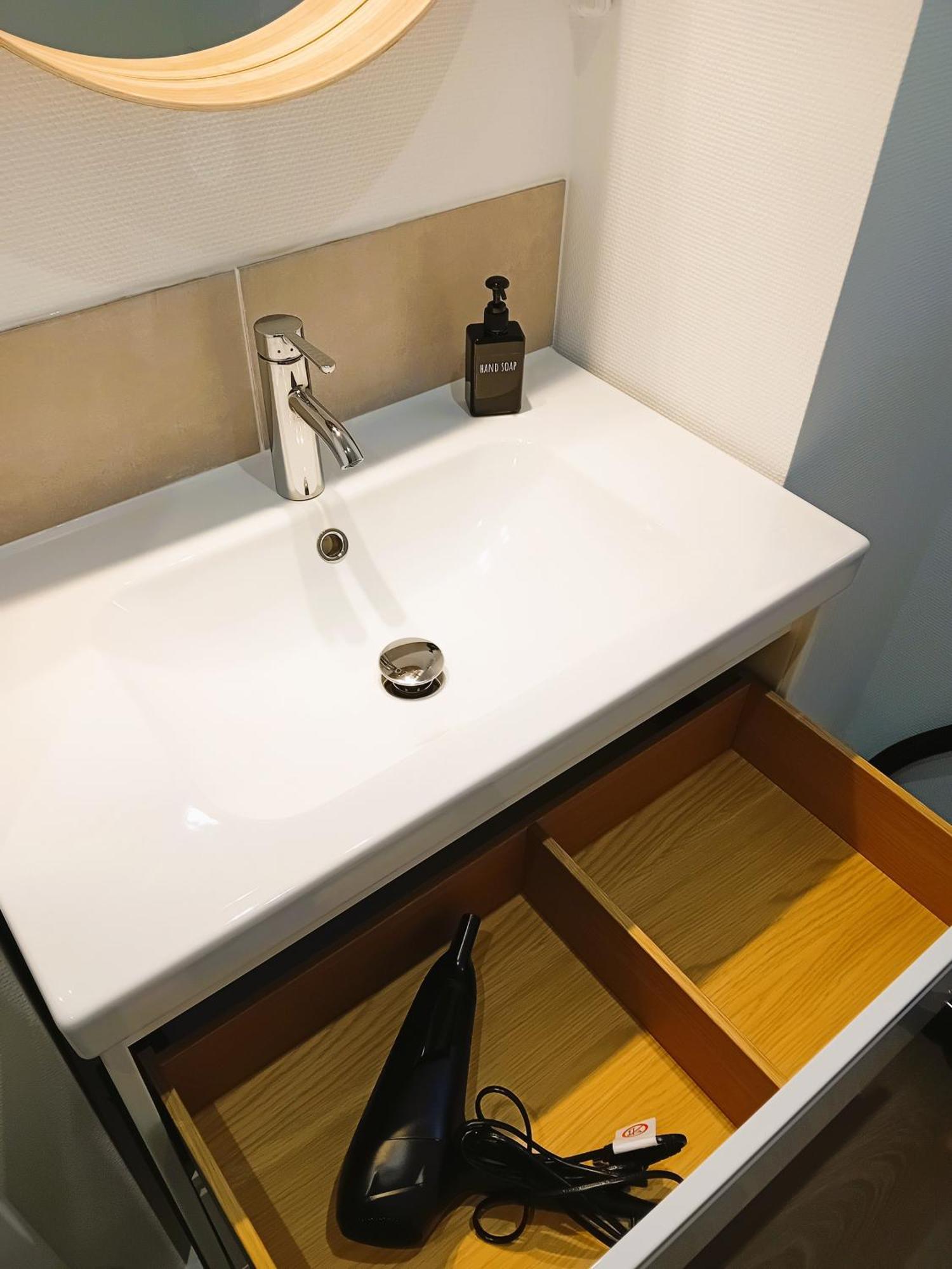 102 - Appart Renove Avec Grand Salon Et 1 Chambre - Tram Et Clinique Mutualiste A 1 Min Γκρενόμπλ Εξωτερικό φωτογραφία
